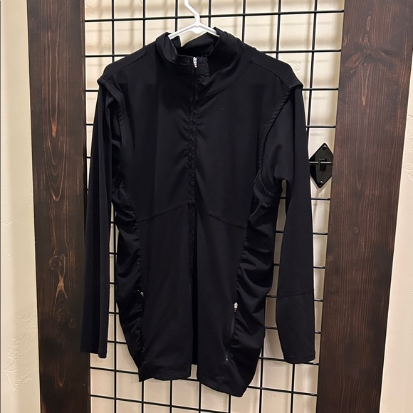 Women's Old Navy Active Black Jacket - Picture 1 of 3